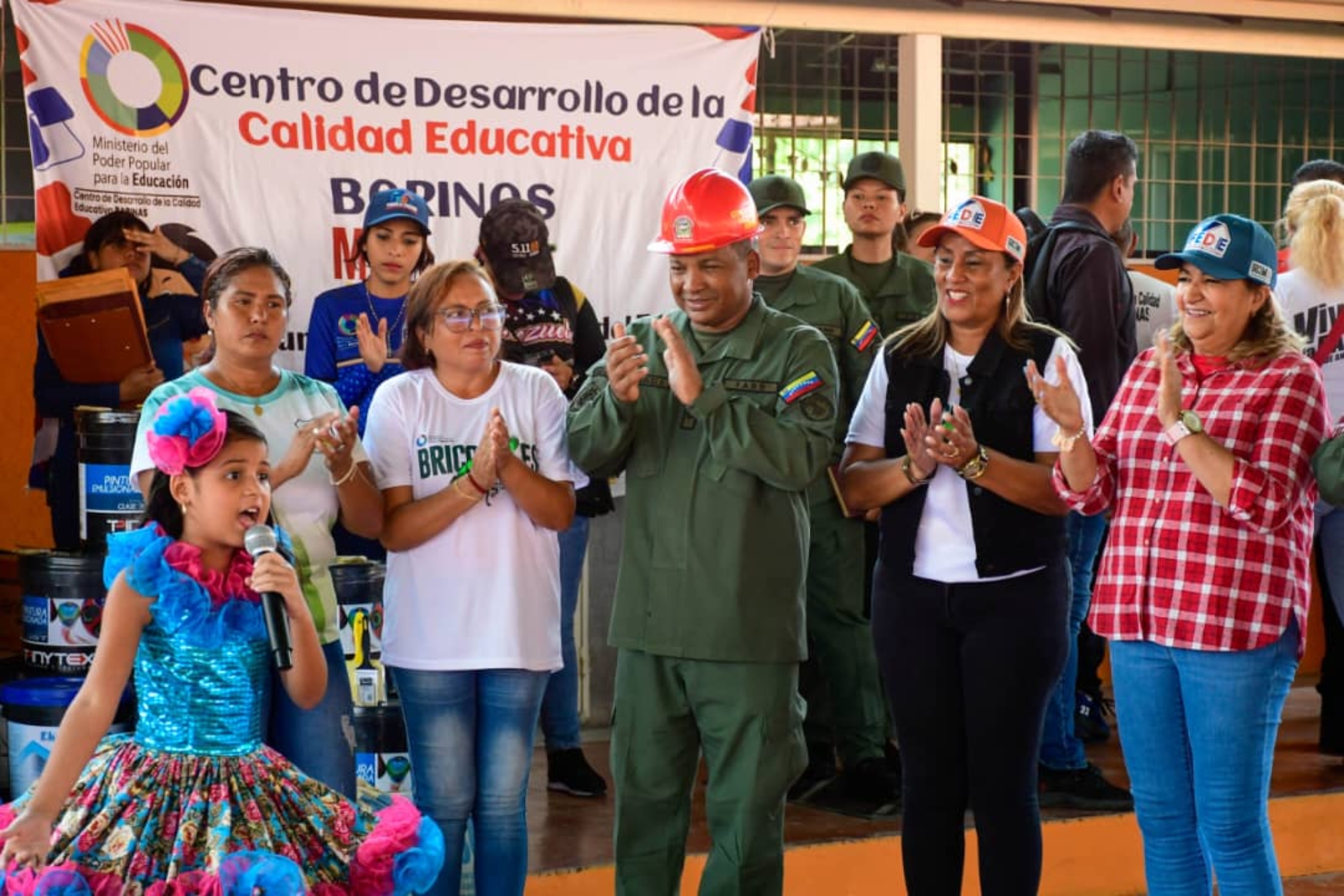 Presidente Nicolás Maduro reconoce labor de las Bricomiles
