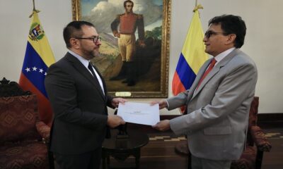 Venezuela recibe credenciales del embajador de Colombia