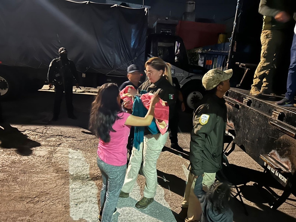 Más de 200 migrantes viajaban hacinados en container en México