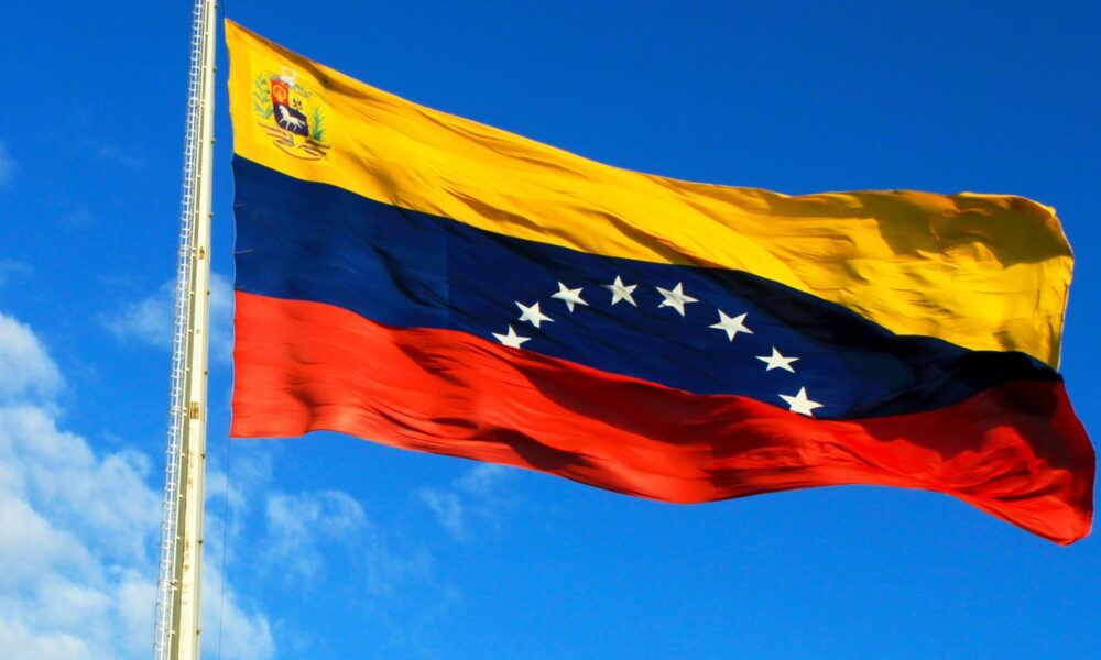 Venezuela conmemora Día de la Bandera Nacional