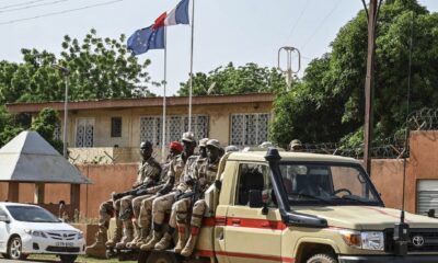 Francia retira a su embajador y tropas de Níger