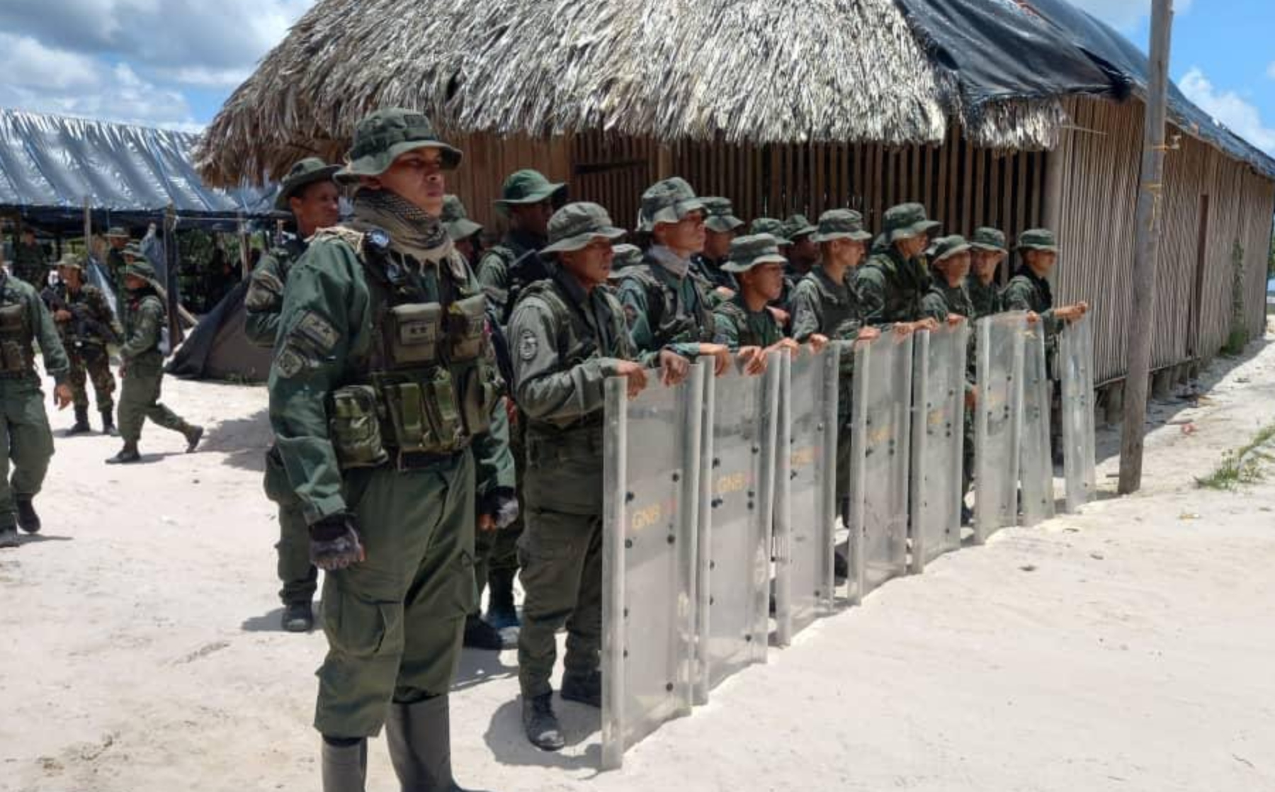 FANB rechaza delitos mineros y violencia en Yapacana