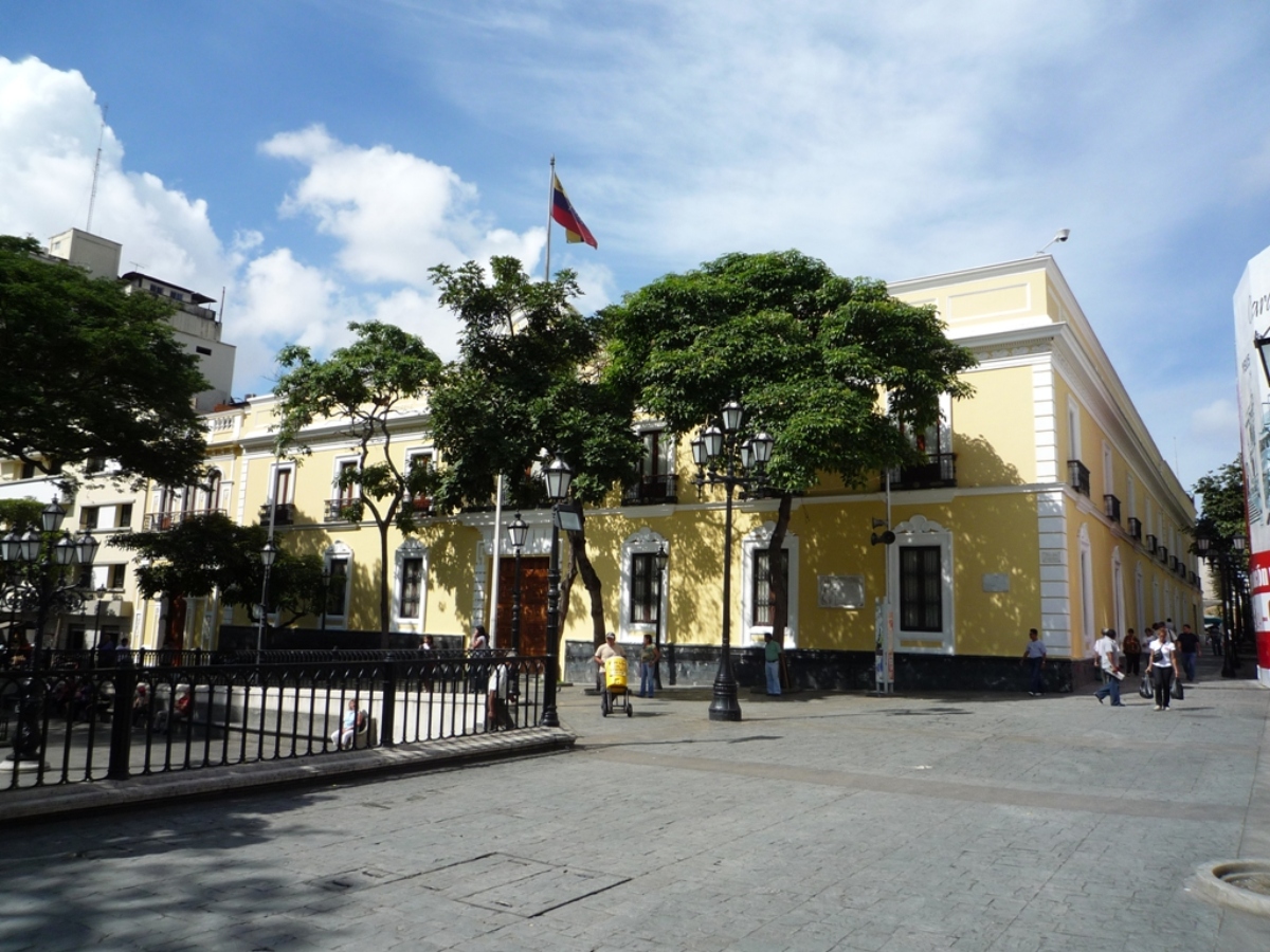 Venezuela y Paraguay restablecen relaciones diplomáticas y consulares