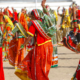 Cultura ancestral: Miles de mujeres recrean danza divina en India