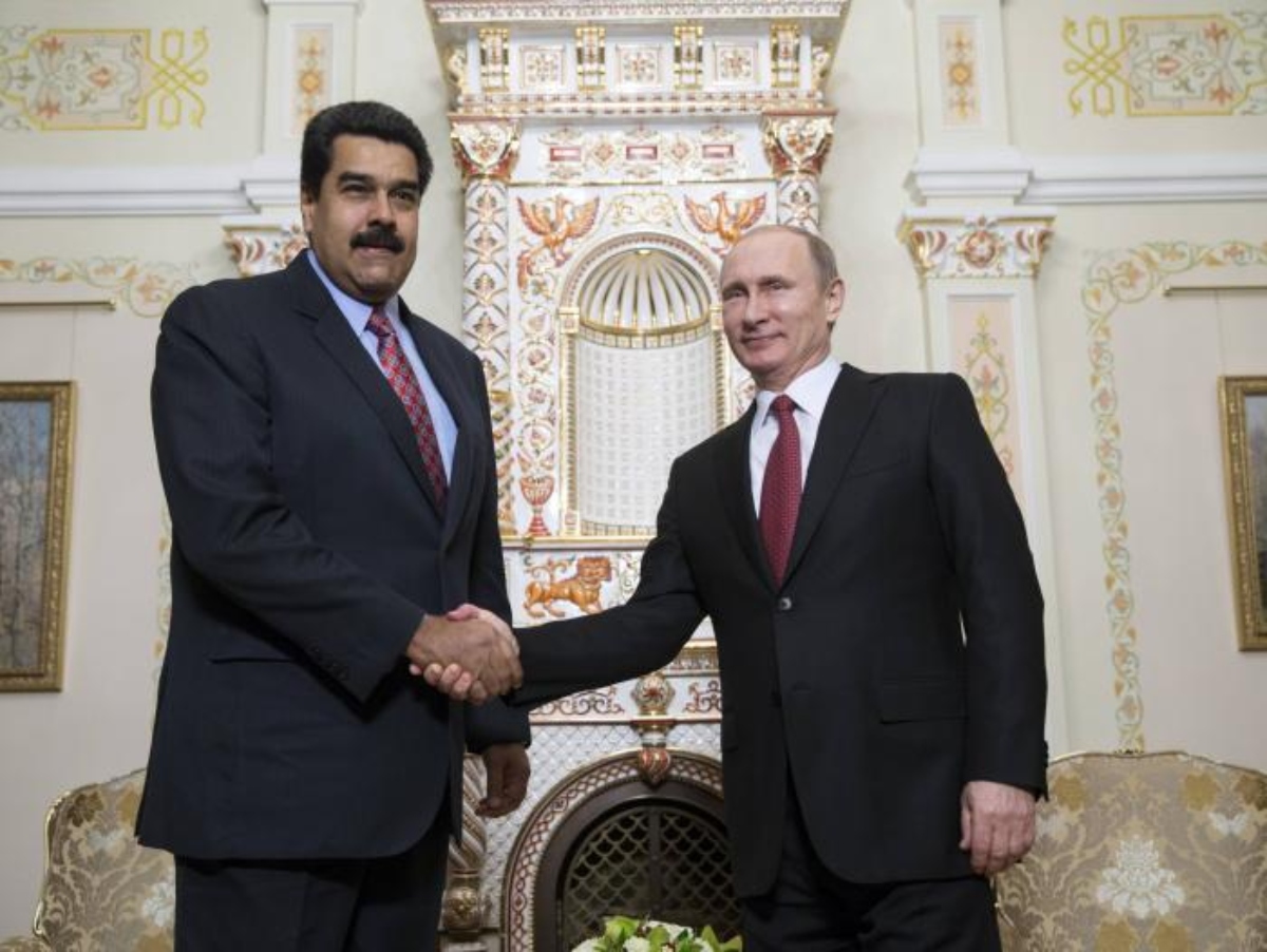 Presidentes de Venezuela y Rusia conversan vía telefónica