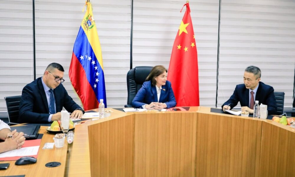 China y Venezuela profundizan cooperación bilateral aeroespacial