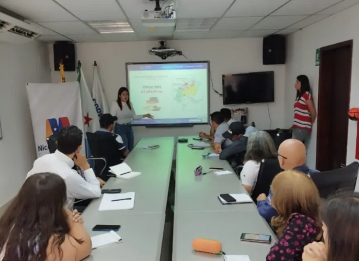 Realizan encuentro para mejoras de servicios públicos en Mérida