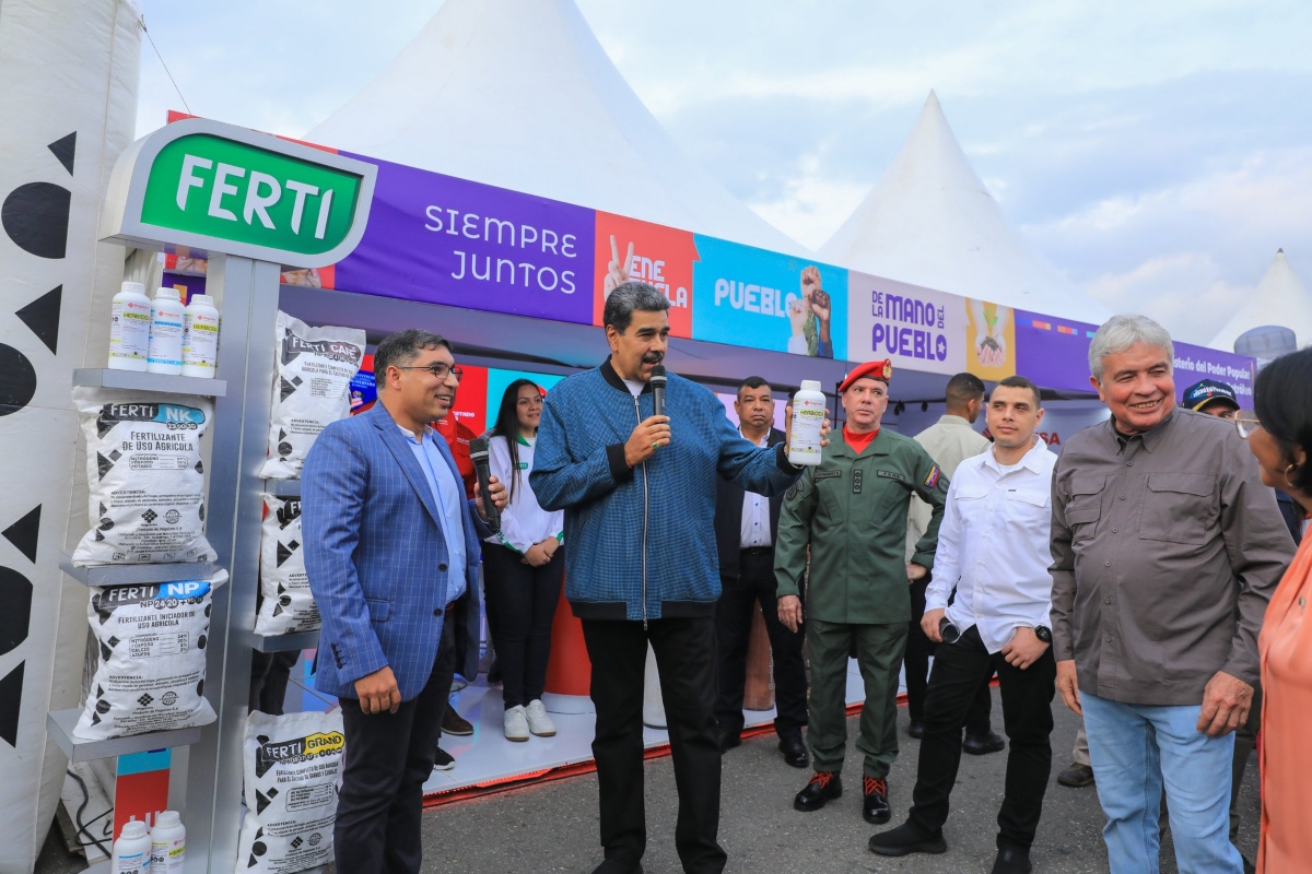 Presidente Maduro resalta logros de la industria petroquímica