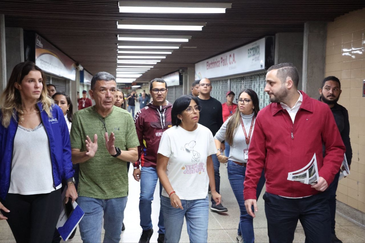 Supervisan avances de obras en Metro de Caracas