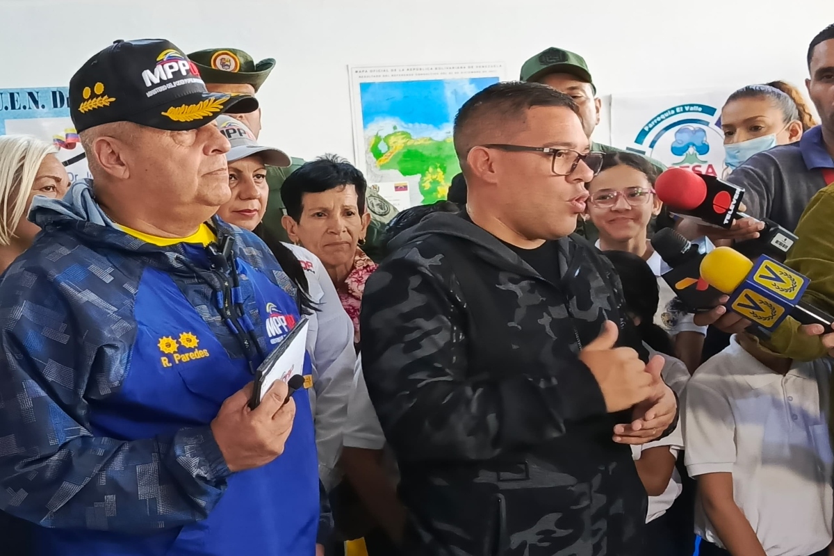 Inspeccionan avances de las Bricomiles en escuelas de El Valle