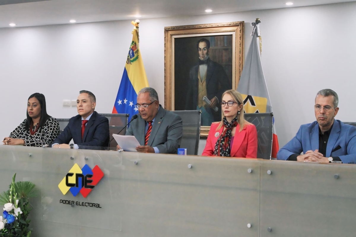 13 candidatos se inscribieron para las elecciones presidenciales
