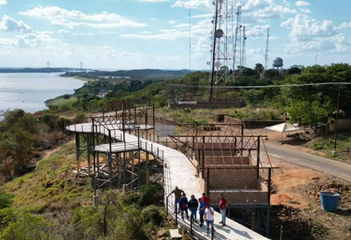 Supervisan obras del Parque José Antonio Anzoátegui