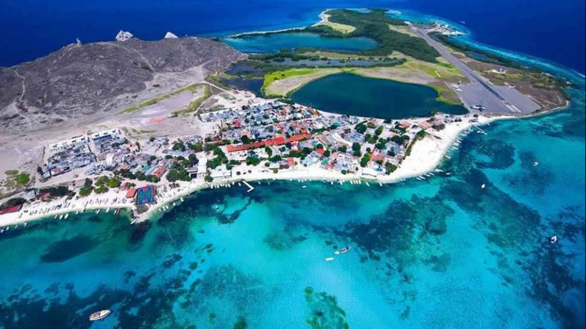 Impulsan avance de Los Roques como centro turístico del Caribe