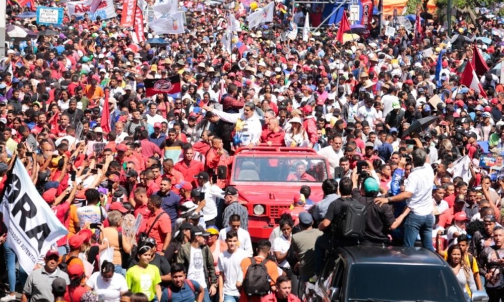 Hinterlaces: 59% de venezolano reelegirían a presidente Maduro