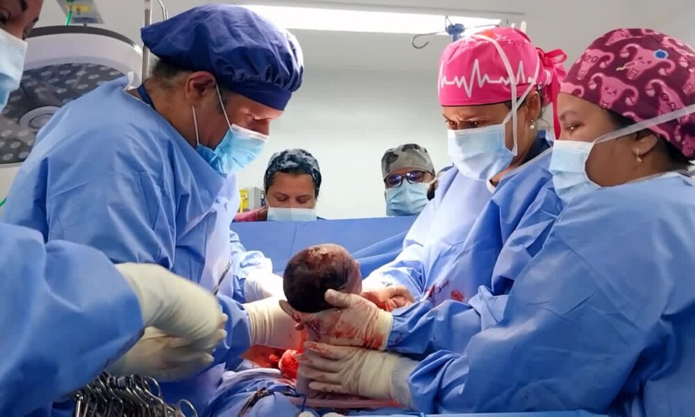 Nacen trillizos en hospital José María Vargas de La Guaira
