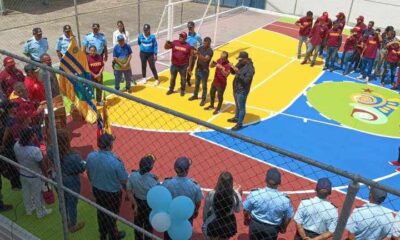 Rehabilitan nueva cancha múltiple en el estado Bolívar