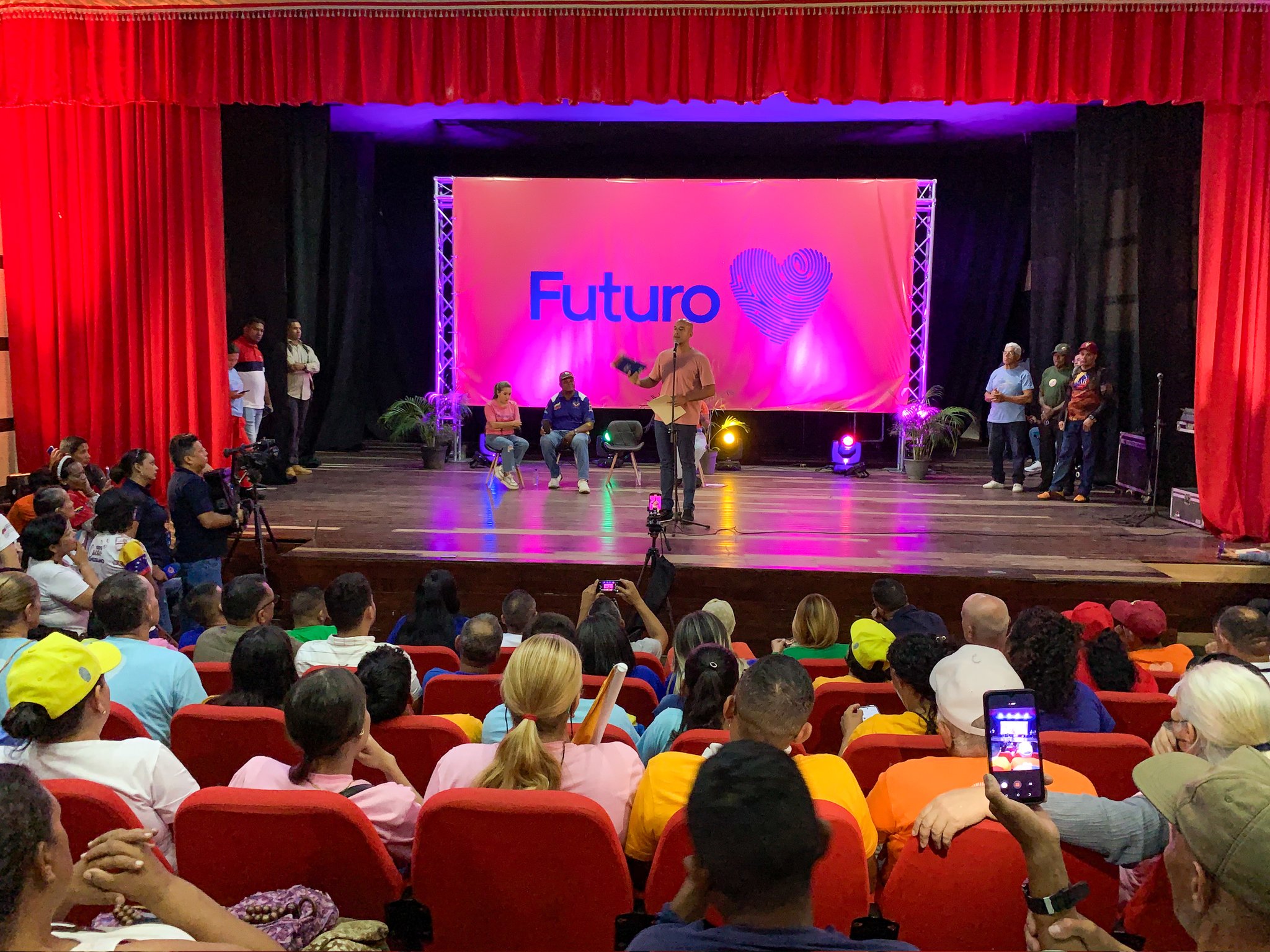 Movimiento Futuro prepara equipos para Congreso Nacional de Abuelas y Abuelos