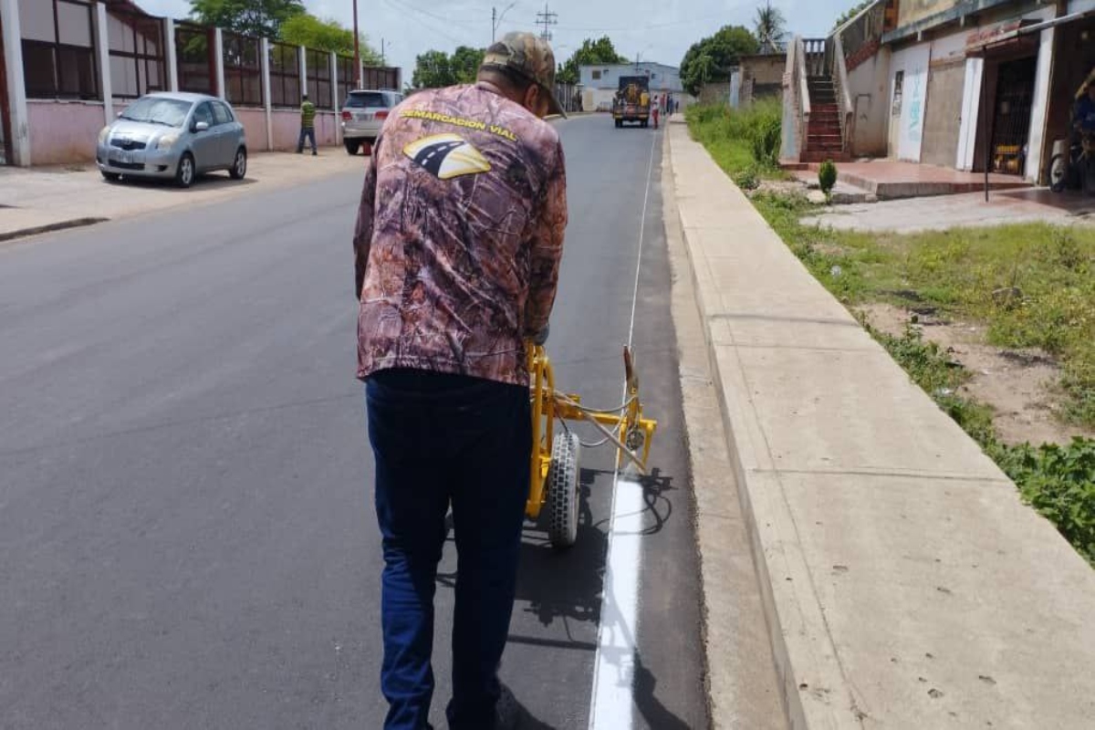 Realizan demarcación en vías de la comuna El Rosillo de Maturín