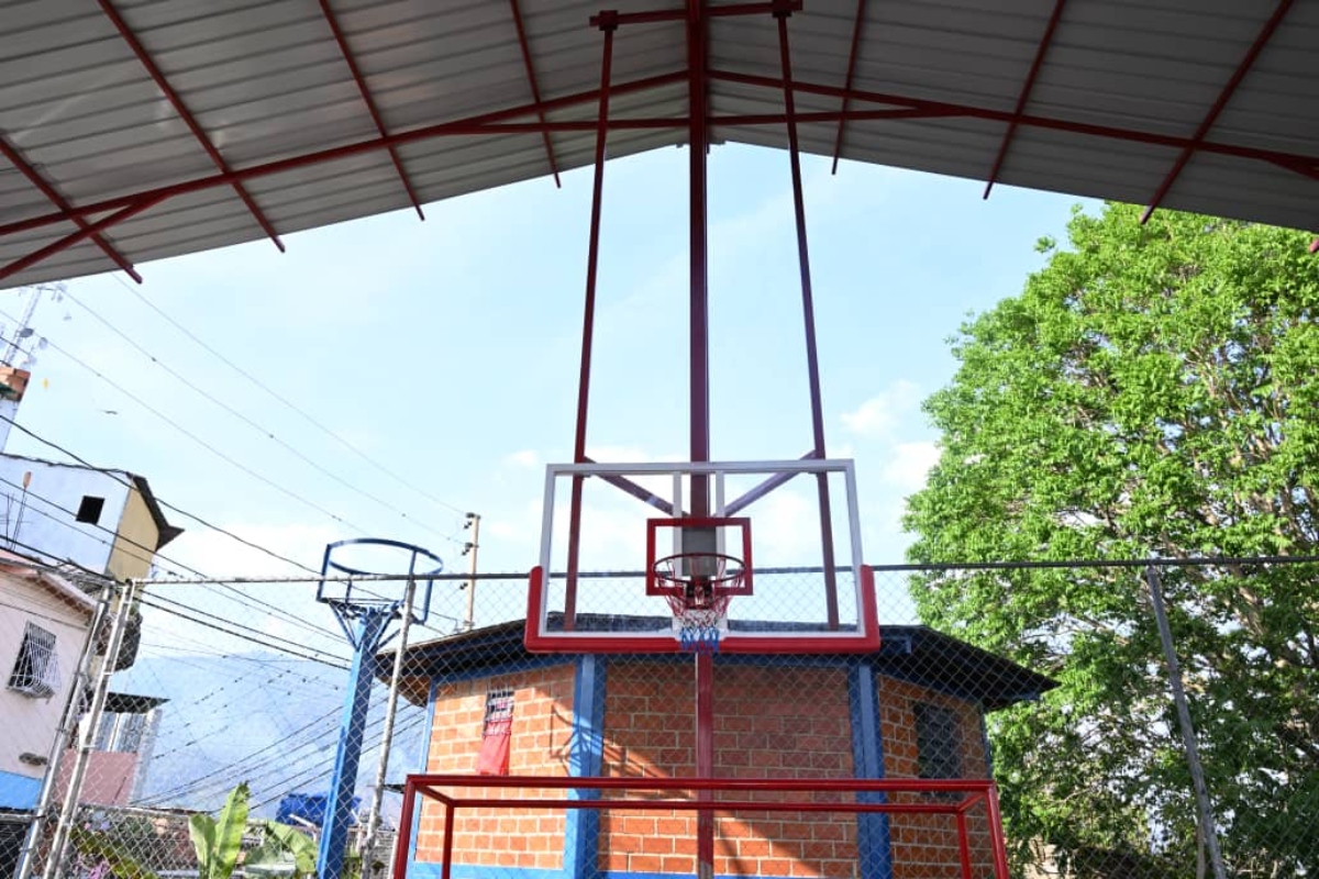 Recuperan espacios deportivos en San Agustín