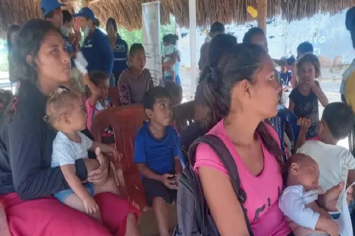Habitantes de la Parhueña reciben atención médica en Amazonas