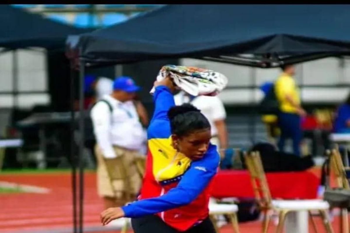 Joven monaguense gana prueba de lanzamiento de disco en Barinas