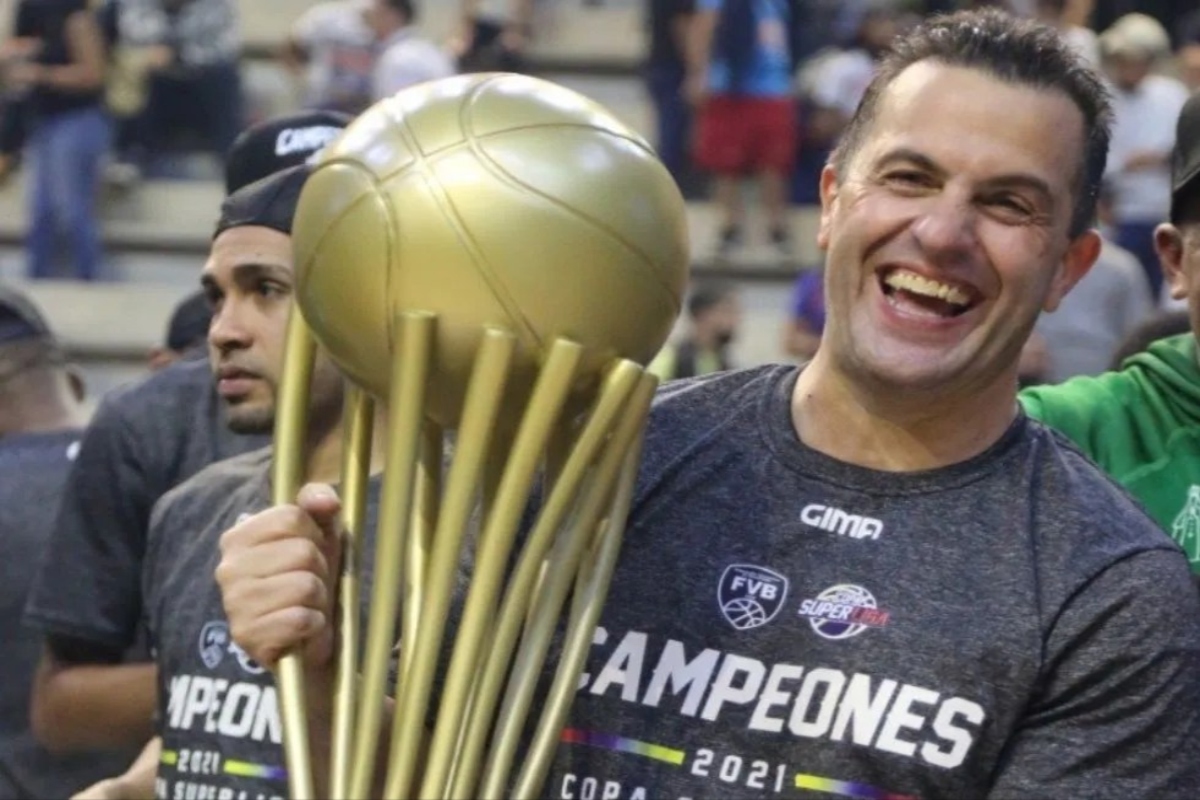 Marinos de Oriente Estrena nuevo técnico