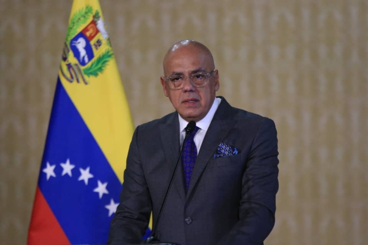 Rodríguez: "hay un apoyo masivo sobre la candidatura de Maduro"