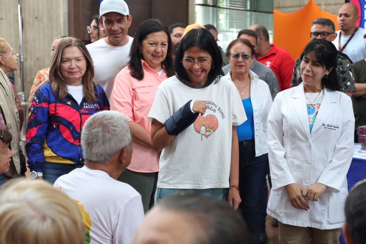 que ordenó el presidente Nicolás Maduro de más de 40.000 círculos; ya vamos casi por 27.000 porque el círculo de abuelos es el núcleo donde se sustentan los programas de la Gran Misión Abuelos y Abuelas de la Patria",