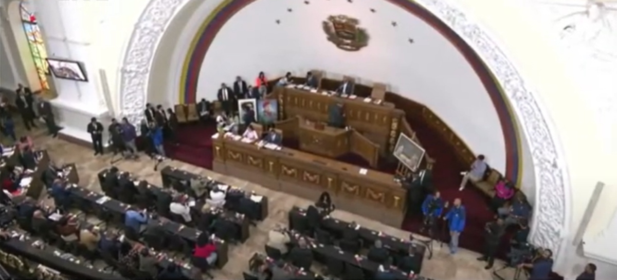 Inicia debate sobre proyecto de reforma a ley de símbolos patrios