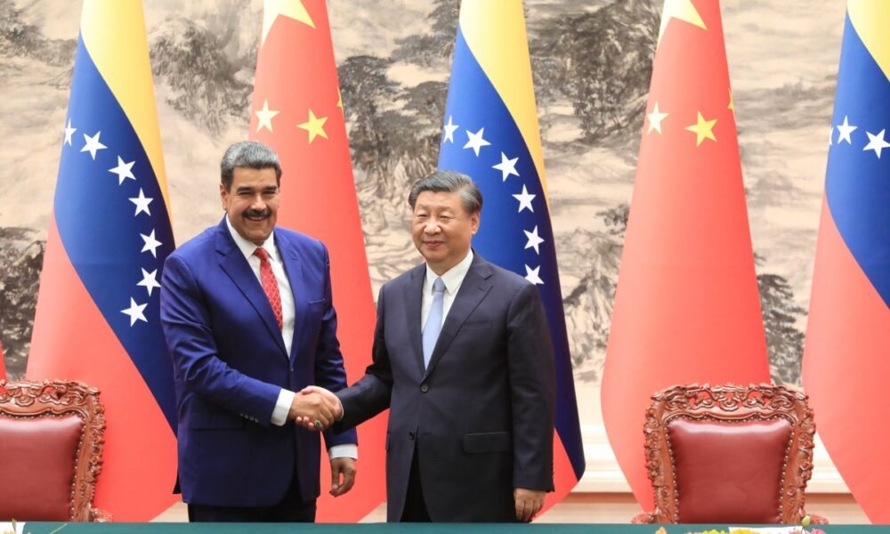 Venezuela felicita a China por su 75 aniversario