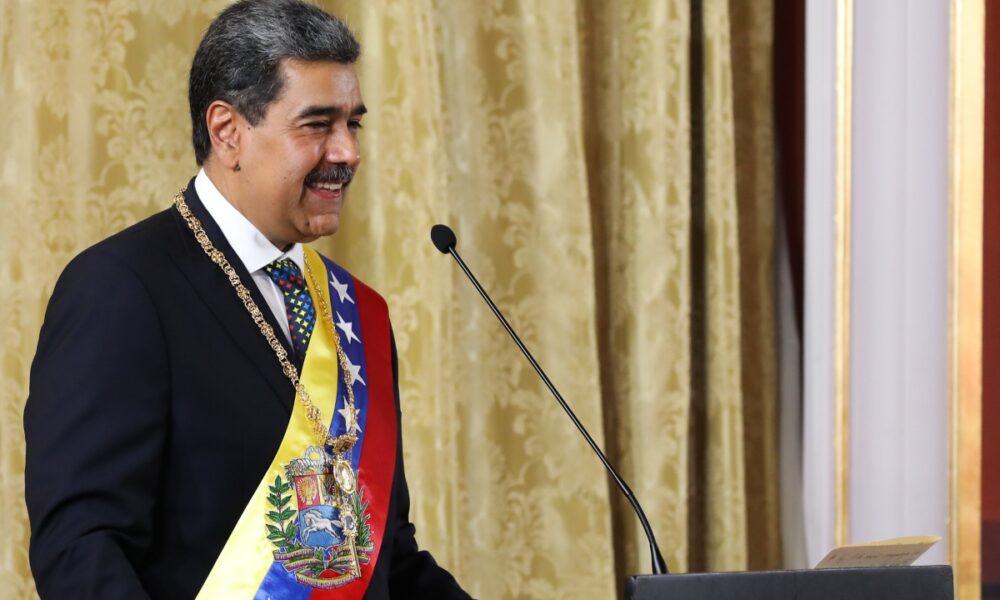 Maduro: La Constitución está victoriosa y en Venezuela en paz