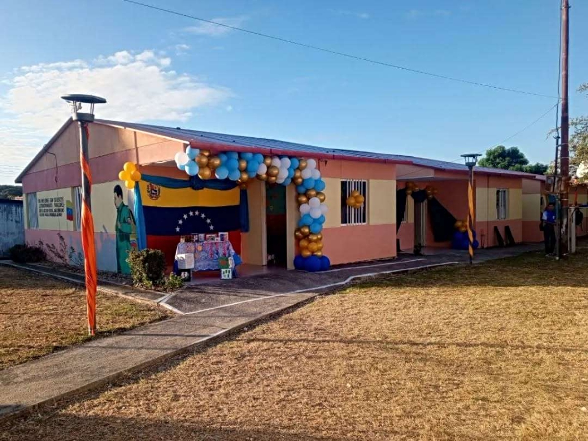 Bricomiles restaura como nuevos dos planteles en Cojedes