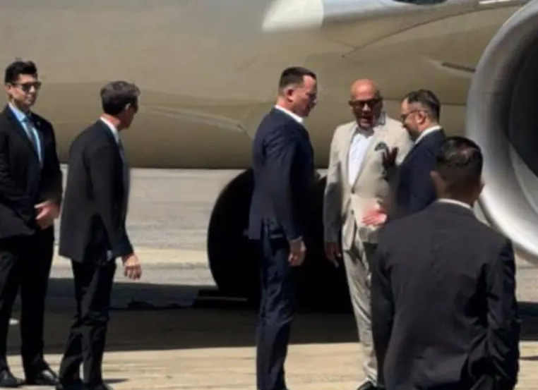 Presidente propone 'Agenda Cero' a enviado de la Casa Blanca