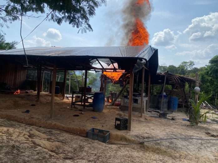 FANB destruyó tres campamentos paramilitares en Zulia