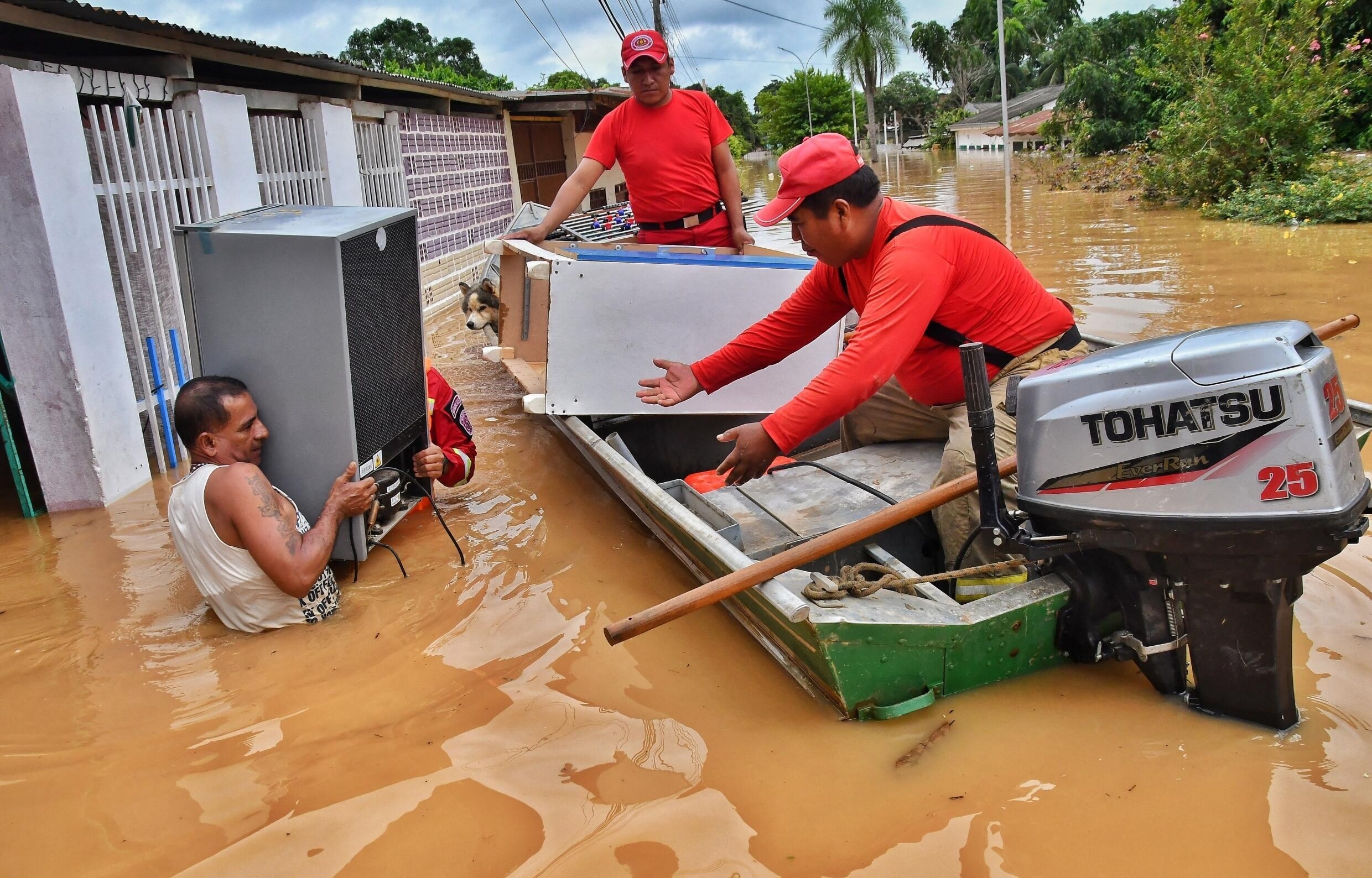 Fuertes lluvias en Bolivia afectan 665 viviendas
