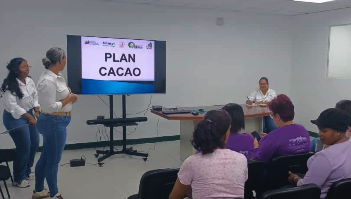 Plan Cacao “Aroma de Mujer” capacita a productoras de Miranda