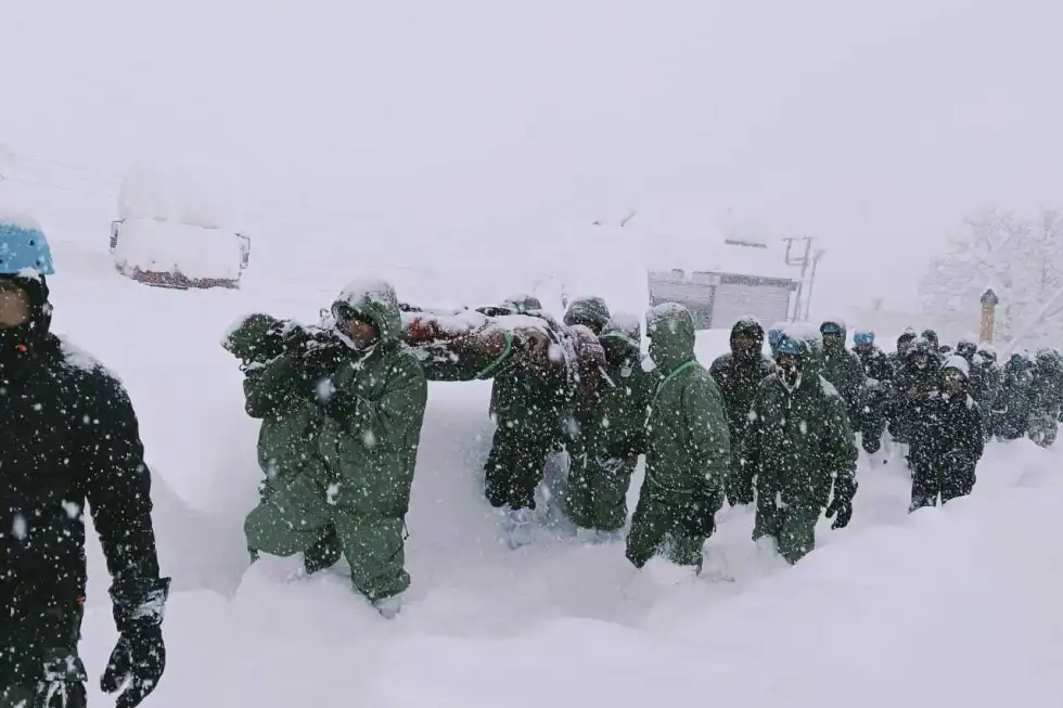Avalancha en India deja más de 40 desaparecidos
