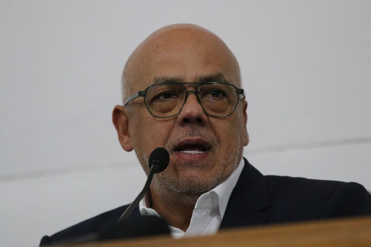 Jorge Rodríguez desmiente falsa narrativa sobre migrantes venezolanos