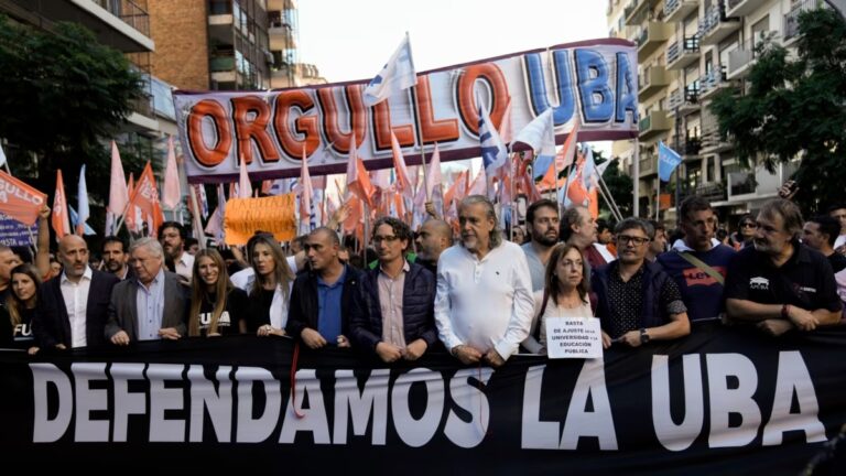 Universidades argentinas inician paro por 48 horas