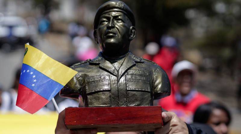Cuartel 4F recibió al pueblo para homenajear al Comandante