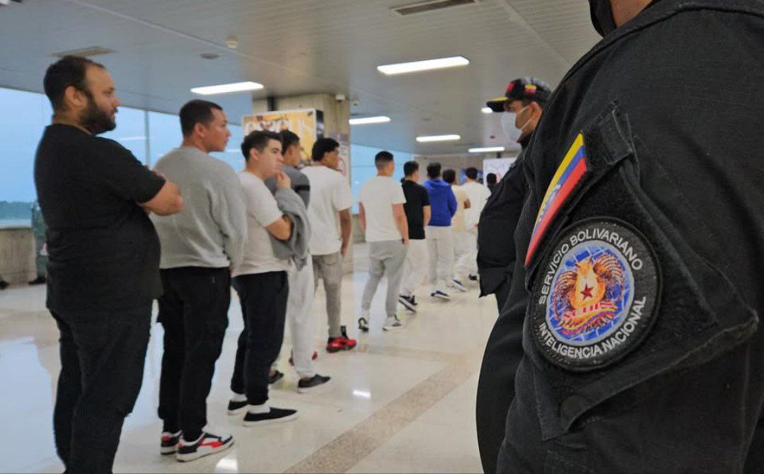 199 venezolanos pisan tierra nacional con Plan Vuelta a la Patria