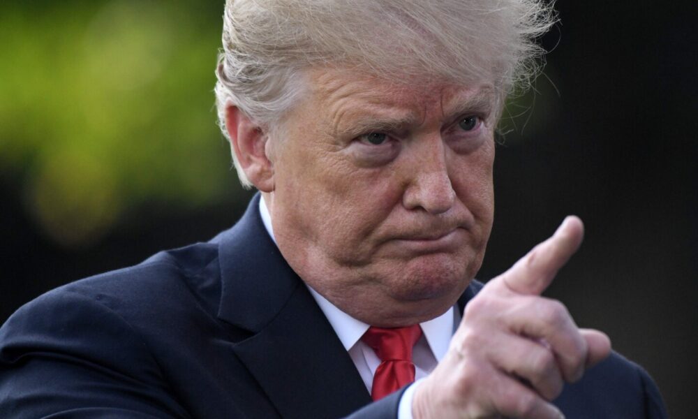 Trump profundizó la guerra arancelaria