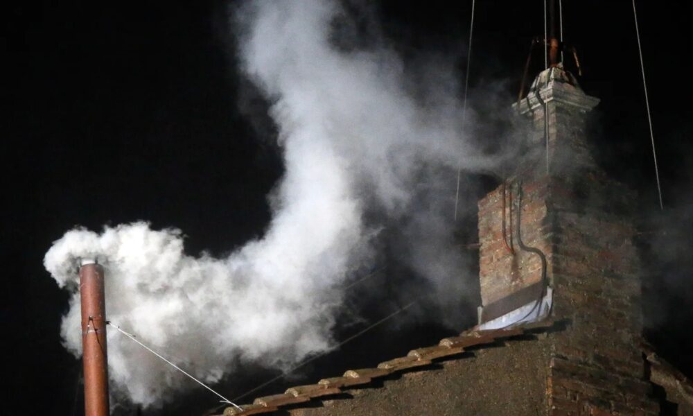 Humo del Cónclave: conoce el complejo proceso de creación