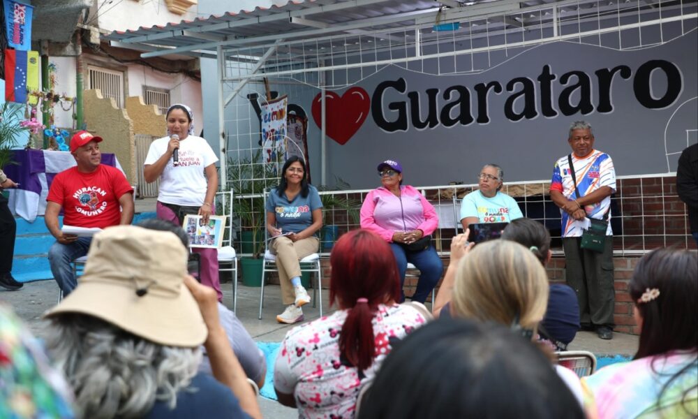 Delcy Rodríguez participó en asamblea popular en El Guarataro