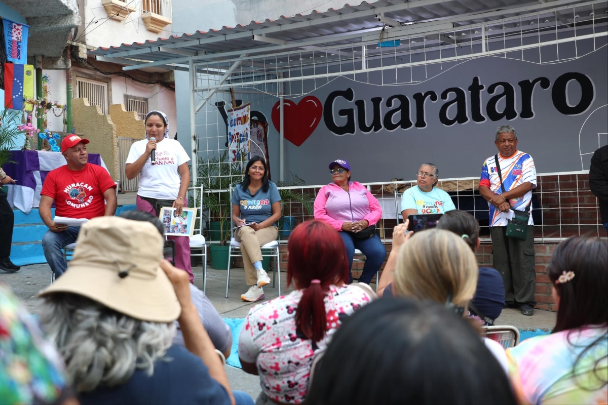 Delcy Rodríguez participó en asamblea popular en El Guarataro