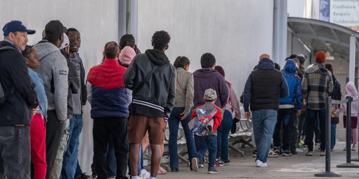 Estudian cobrar 1.000 dólares por cada solicitud de asilo en EEUU