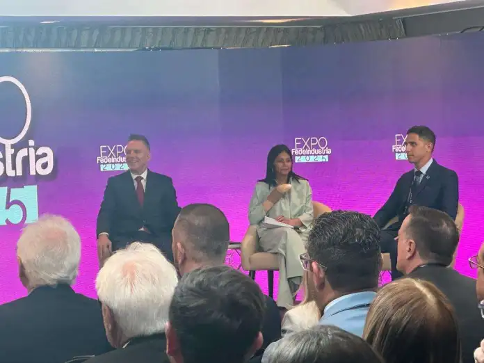Vicepresidenta da la bienvenida a Fedeindustria al Plan de las 7T