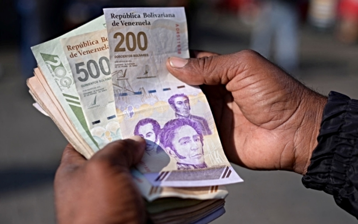Cavecom-e asevera que bolívar es la moneda válida en transacciones
