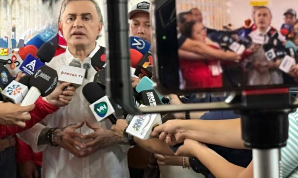 Saab: La democracia es a través del voto por la paz