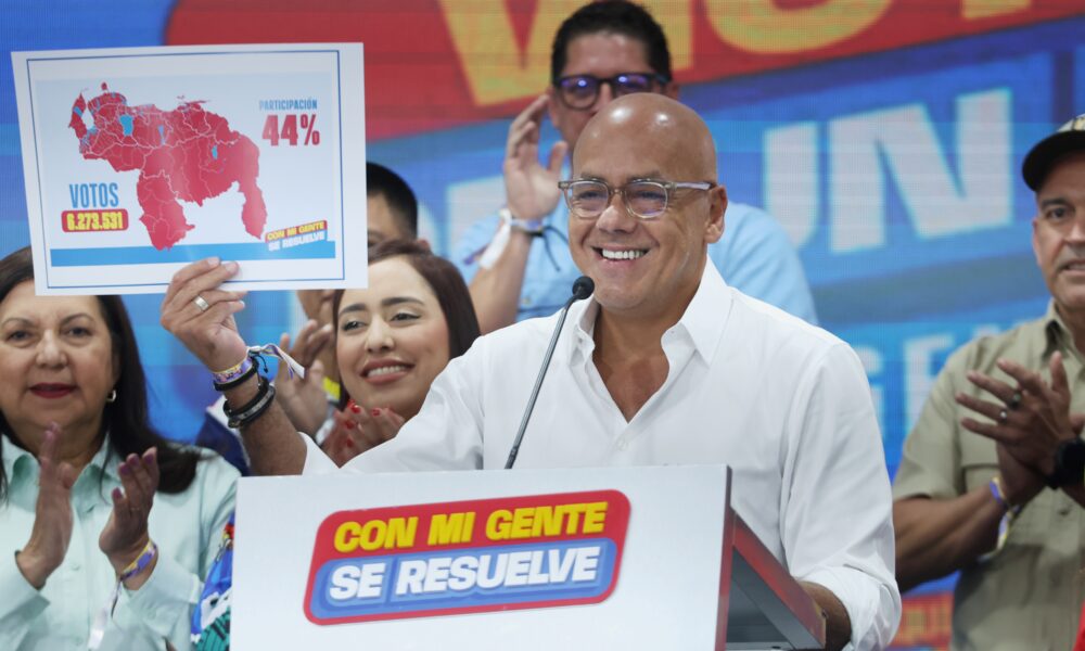 Rodríguez: «Casi el 100% de los venezolanos quiere la paz y el trabajo»